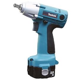 Makita 6917DWDE 12V 3/8-Inch Drive Impact Wrench Kit