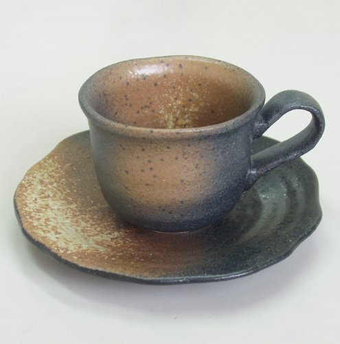 フリルコーヒーカップソーサー　黒備前吹き　和風　美濃焼