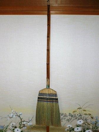 MADE IN JAPAN　熟練の職人が作る　日本製　最高級手編みほうき（手編みホーキ）　13玉　長柄