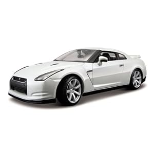 41PzBcP6iCL. SL500 AA300  Nissan GT R R35 Pearl White Diecast Model Car 1:18