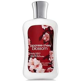 Bath &amp; Body Works Japanese Cherry Blossom Signature Collection Body Lotion 8 fl oz (236 ml) - New Formula: Beauty
