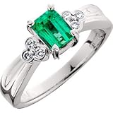 Colombian Emerald and Diamond ring in 18kt white gold