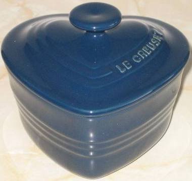 Le Creuset Stoneware Heart Ramekin with Lid, 10 cm Blue