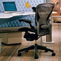 Hot Sale Aeron Chair by Herman Miller - Highly Adjustable - Graphite Frame - Lumbar Pad - Carbon Classic (Medium)