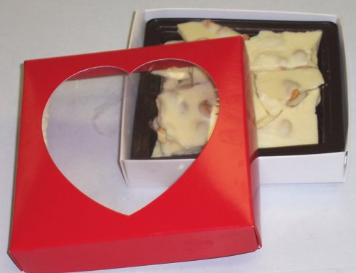 Scott's Cakes 1/2 lb. White Chocolate Cashew Bark in a Heart Box