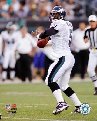 Donovan McNabb Philadelphia Eagles 8x10 Photo (2006 / 07 Passing Action White Jersey)