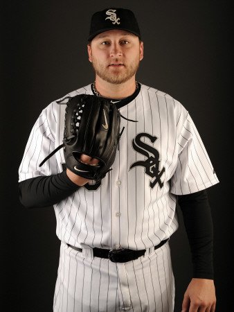 Chicago White Sox Photo Day, GLENDALE, AZ - FEBRUARY 26: Mark Buehrle Photographic Poster Print by Harry How, 12x16