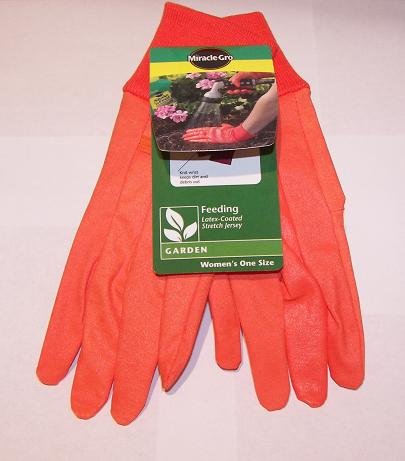Miracle Gro: Latex Coated Feeding Gloves
