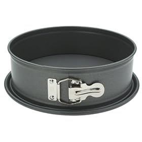Kaiser Bakeware La Forme 9-Inch Nonstick Springform Pan by Kaiser