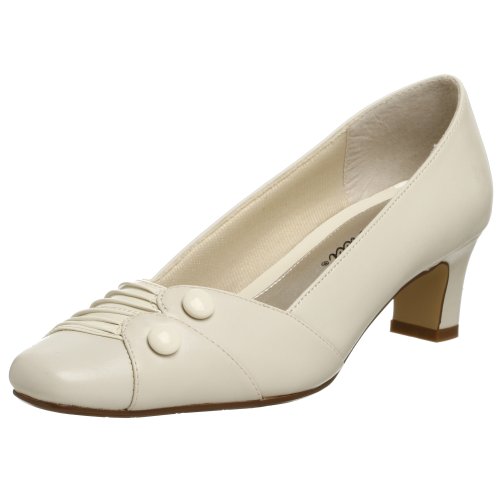Easy Street Women's Scene Patterned Pump