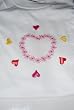 Embroidered Heart T love is all around Adult-S