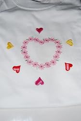 Embroidered Heart T love is all around Adult-S