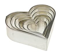 Kaiser Bakeware Heart Cookie Cutter, Set of 6