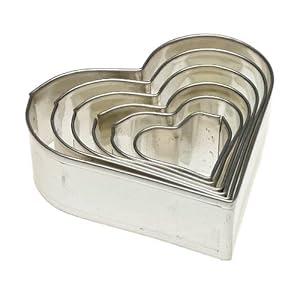 Kaiser Bakeware Heart Cookie Cutter, Set of 6 by Kaiser
