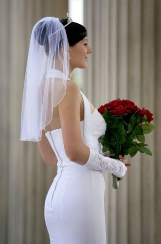 Bridal Veil Ivory 1 Tier Shoulder Length Edge With Beads, Rhinestone,And Crystal