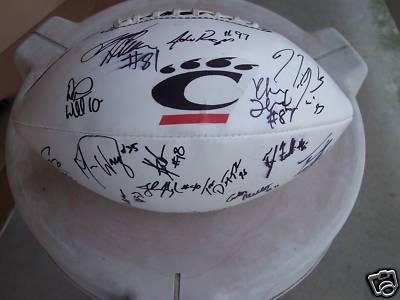 2009 Cincinnati Bearcats Team Signed Football Pike - Autographed College Footballs