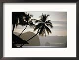 El Nido Pangulasian Island at Dusk El Nido, Palawan, Philippines Framed Photographic Poster Print by John Borthwick, 21x17