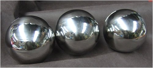Childrens Toyshop  Outdoor Living : 3 x 15cm Floating Stainless Steel Sphere Pond Or Garden Decorative Ornament