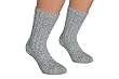 handgestrickte wollsocken