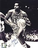 Bob Love Autographed Chicago Bulls 8x10 Photo