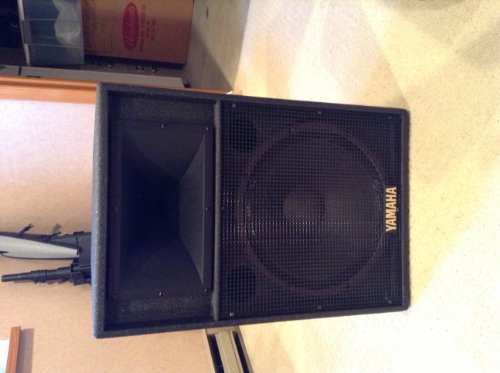 Yamaha S115 VS 15 Inch Loud Speaker On Sale