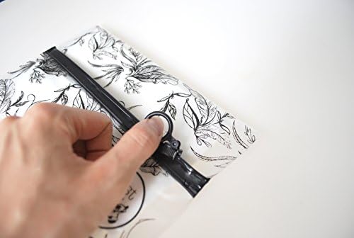 Wet Pouch : Wet Wipe Travel Case (Stripes)