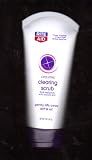 Exfoliating Clearing Scrub with Salicylic Acid