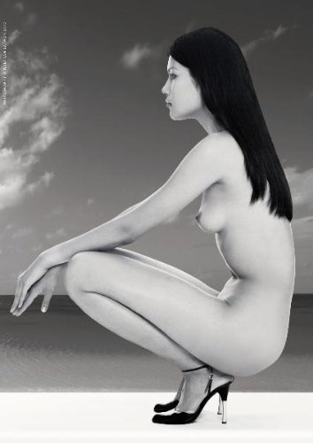 TRAVEL NUDES 2010: Women' s World Tour 2010