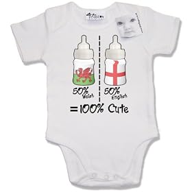 Dirty Fingers - 50% Welsh, 50% English = 100% Cute - Baby & Toddler Short Sleeve Bodysuit / BabyGrow, 12-18 months, White