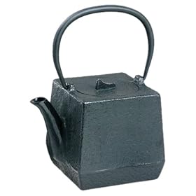 Old Dutch 24-Ounce Cast-Iron Harmony Teapot, Matte Black