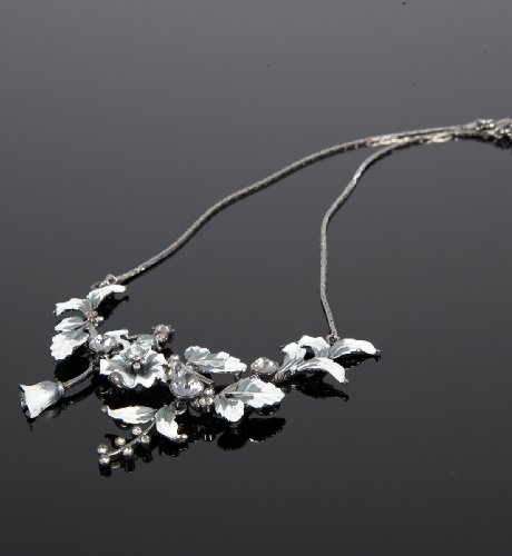Per Una Silver Flower Necklace