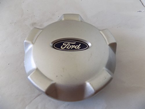 02-05 VW Beetle Wheel Center Hub Cap Silver and black #10865