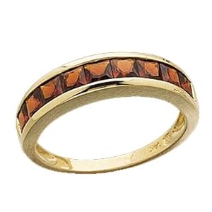 14Kt Yellow Gold Princess Cut Mozambique Garnet Fancy Ring