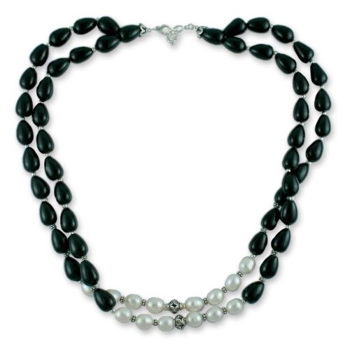 Pearl and onyx strand Majestic Union