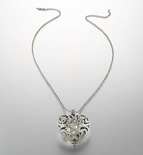 Limited Collection Faux Pearl Heart Pendant Necklace
