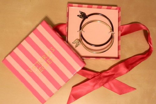 Victoria's Secret Rhinestone Supermodel Angel Wings Bangle Bracelet Set $75