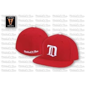 Detroit Red Wings Gothic D Vintage Logo Fitted Hat by Mitchell & Ness