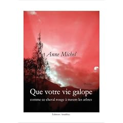Que Votre Vie Galope Comme Ce Cheval Rouge a Travers les Arbres