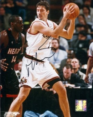 Toni Kukoc Autographed Chicago Bulls 8x10 Photo