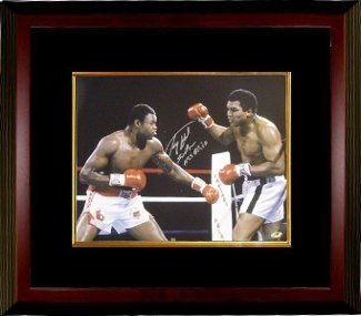 Larry Holmes Autographed/Hand Signed Boxing 16×20 Photo vs Ali w/ Easton Assasin Custom Framed