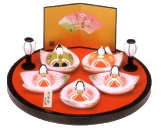 錦彩花びら雛（三人官女付）<br>（陶器/雛人形）