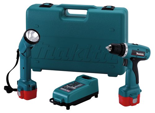Makita 6260DWPLE 9.6-Volt 3/8-Inch Cordless Driver-Drill & Flashlight Kit