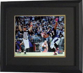Ray Rice signed Baltimore Ravens 16X20 Photo TD Celebration Custom Framed- Steiner Hologram