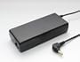 Alimentatore per Acer Aspire, Extensa, TravelMate Serie 19V 90W 4,74A Acer Aspire 3010 3100 3650 3690 4710 4710G 4710G-4A0508 5010 5020 5040 5100 5102WLMi 5110 5550 5551ANWXCi 5551AWXMi 5610 5612NWLMi 5620 5685WLMi 5910 6920 6930 6930G 6935 7000 7220 7230 7520 7530 7530G 7720 7720G 7730 7730G 8920 8930 9300 9500 9510 9520 // Acer Extensa 5610 5620 5630Z 7120 7220 7420 7620 5010 5120 5210 5220 5230 5410 5420 // Acer Ferrari 5000 // Acer TravelMate 2450 2490 420 4200 4210 4210 4230 426 4260 426LC 4270 4280 430 432LC 433LC 4400 4520 4530 4670 4730 4730G 5210 5220 5220G 5230 5310 5310G 5320 5320G 5330 5510 5520 5520G 5530 5610 5620 5710 5710 5710G 5720 5720G 6500 7220 7320 7520 7720 8200 8210 Questo alimentatore sostituisce gli apparecchi con le seguenti denominazioni - P/N: (numero del produttore): 0335A1965 91.40F28.002 91.41Q28.002 91.42S28.002 91.46W28.002 91.48428.6A1 91.48R28.003 91.AA135.001 AP.A0201.003 AP.A0305.003 AP.A1003.002 AP.A1003.003 AP.T1903.002 AP.T2303.001 AP.T2303.002 AP.T3503.001 AP.T3503.002 AT.T2303.001 LC.ADT01.001 LC.ADT01.002 LC.ADT01.003 LC.ADT01.004 LC.ADT01.005 LC.ADT01.007 LC.ADT01.008 LC.ADT06.002 LC.T2801.006 LC.T2801.018 N18664 PA-1650-02 PA-1750-02 PA-1900-04 PA-1900-24 SADP-65KB