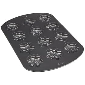Wilton 12 Cavity Nonstick Snowflakes Cookie Pan