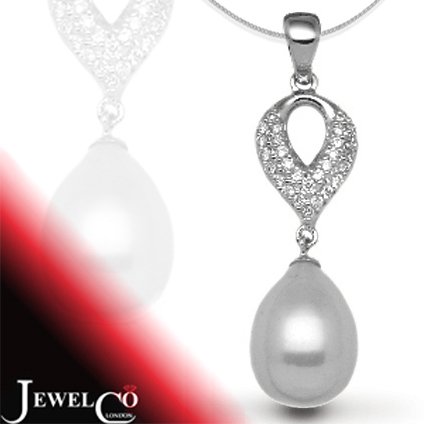 Jewelco London 18 Carat White Gold 16pts Diamond & Pearl Pendant