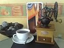 Brand New Vintage Retro old fashioned Manual Coffee Grinder