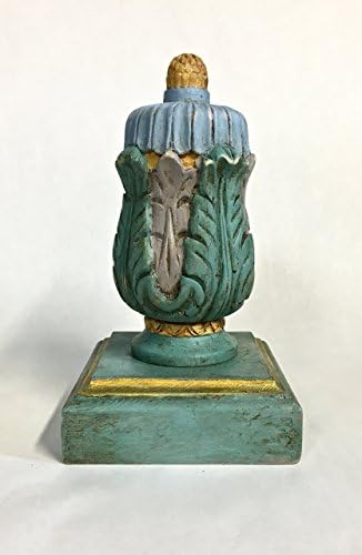 Decorative finial in classic French colors