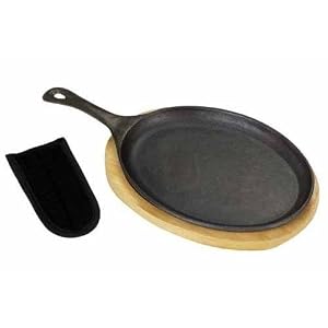 Bayou Classic 7408 Set of Six Fajita Pans, with Wooden Trays and Mitts by 
