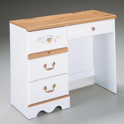 Kitchen: Student Desk